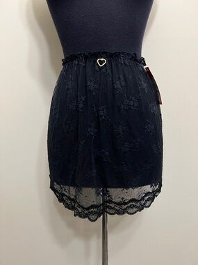 Close Black Lace Mini Skirt